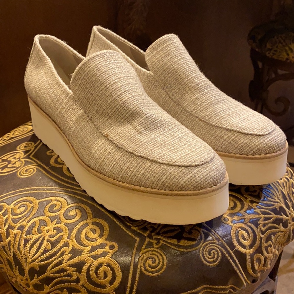 Tan 8.5 platform loafers